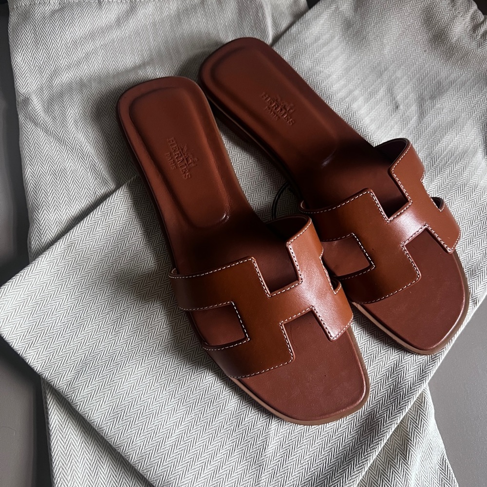 Hermes Brown Oran Leather Slide Sandals - Picture 4 of 5